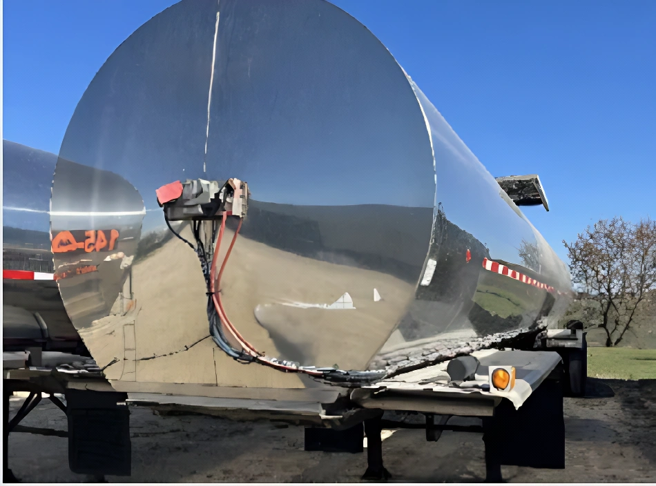 1999 Brenner 6,500-Gallon 3A Sanitary Trailer