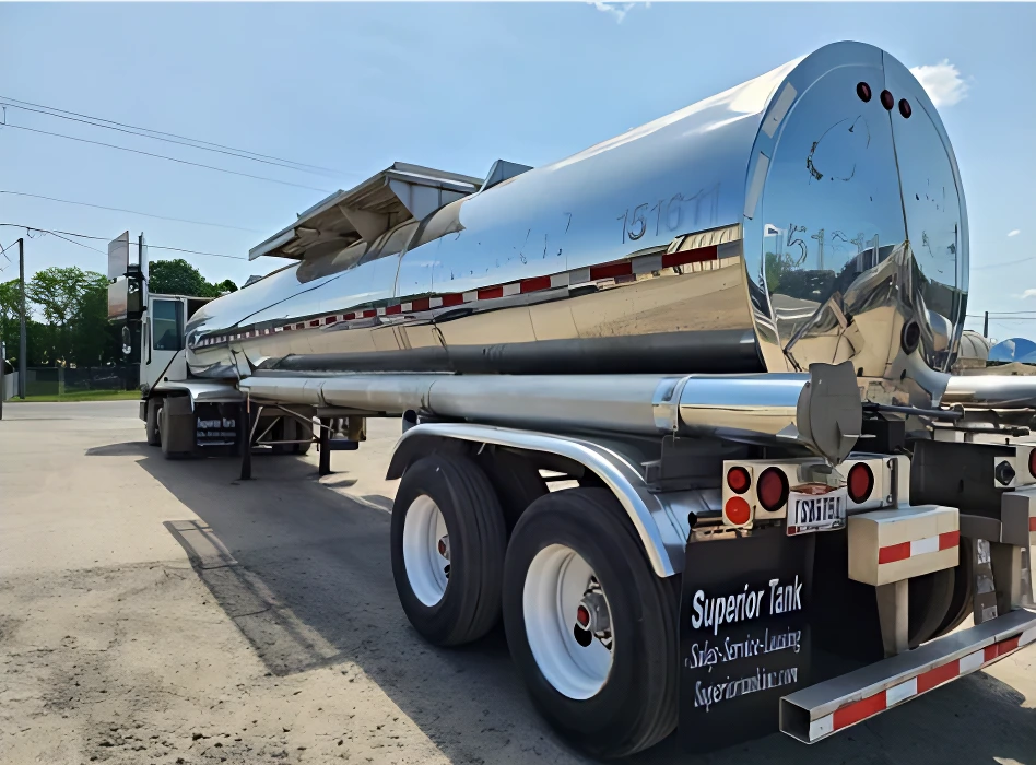 2012 Brenner 5,200-Gallon Trailer