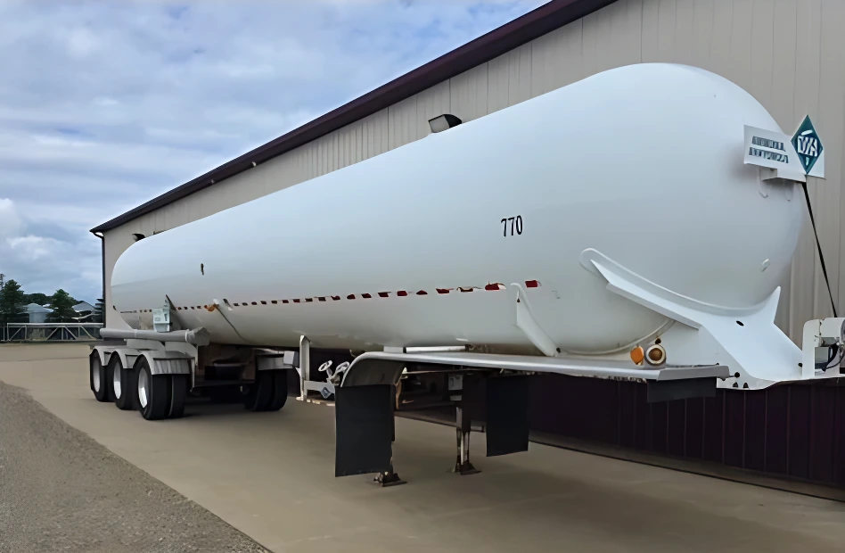 2011 Westmor 12,600-Gallon Trailer