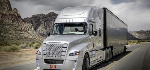 Freightliner Inspiration Truck Unveiled at Hoover Dam. First Licensed Autonomous Commercial Truck to Drive on U.S. Public Highway