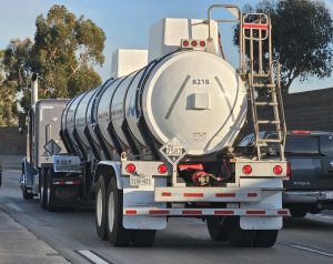 EV Hazmat Transport Risks: 7 Key Questions in PHMSA’s Federal Review 1 Semi-trailer tank truck hauling ferric chloride with hazmat placard 2582