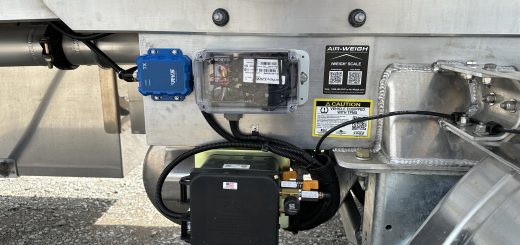 Tremcar trailer equipment panel with an RVS module, TireView LIVE enclosure and Air-Weigh iWeigh identification label.