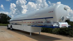 exosent 12000s lpg tanker outdoors